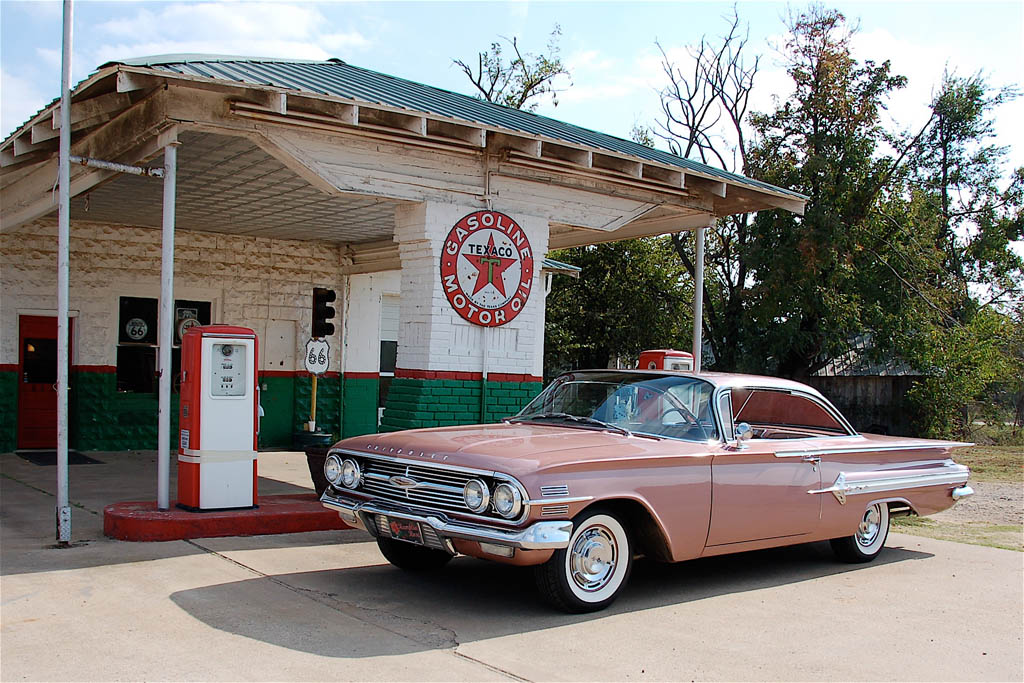 1960 Impala Sport Coupe Dennis Doughty 03.jpg